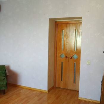 Продается 1-комнатная квартира, 42 м²