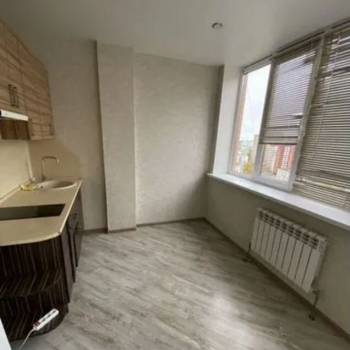 Продается 1-комнатная квартира, 43 м²