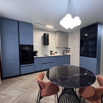 Продается 1-комнатная квартира, 32 м²