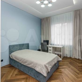 Продается Дом, 180 м²