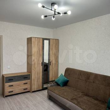 Сдается 1-комнатная квартира, 38 м²