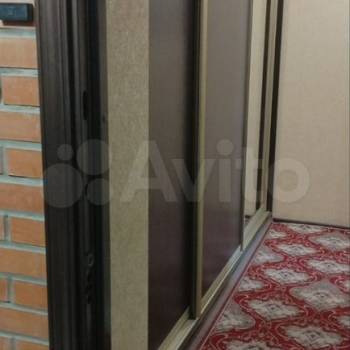 Продается 1-комнатная квартира, 42 м²