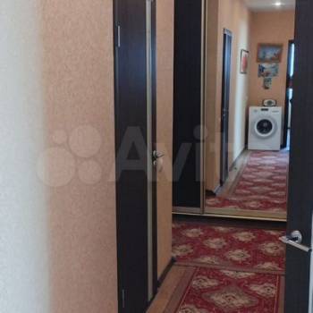 Продается 1-комнатная квартира, 42 м²