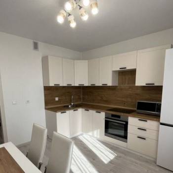 Сдается 1-комнатная квартира, 38 м²