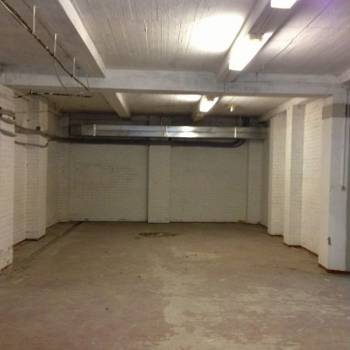 Сдается Нежилое помещение, 350 м²