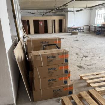 Сдается Нежилое помещение, 250 м²