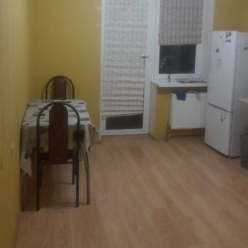 Сдается 1-комнатная квартира, 40 м²