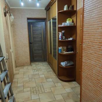 Сдается 1-комнатная квартира, 67,5 м²