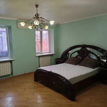 Сдается 1-комнатная квартира, 67,5 м²