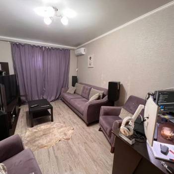 Продается 1-комнатная квартира, 41,7 м²