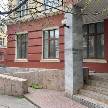 Сдается Нежилое помещение, 250 м²