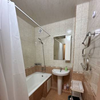 Сдается 2-х комнатная квартира, 60 м²