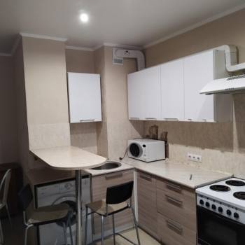 Сдается 1-комнатная квартира, 38 м²