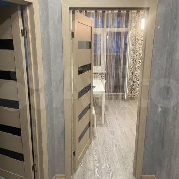 Сдается 1-комнатная квартира, 49 м²