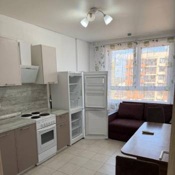 Сдается 1-комнатная квартира, 39 м²