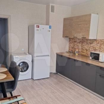 Сдается 1-комнатная квартира, 40 м²