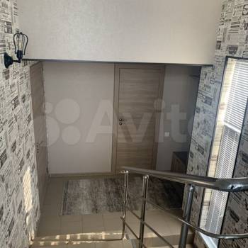 Сдается 2-х комнатная квартира, 110 м²