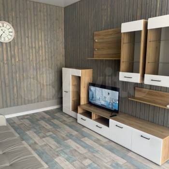 Сдается 2-х комнатная квартира, 110 м²