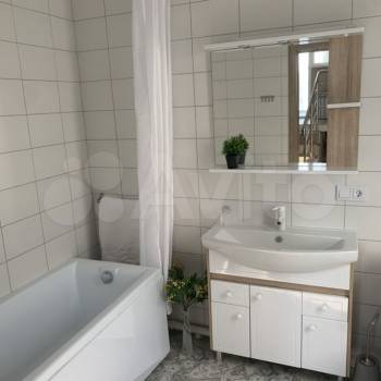 Сдается 2-х комнатная квартира, 110 м²