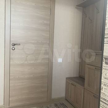 Сдается 2-х комнатная квартира, 110 м²