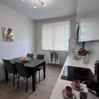 Сдается 2-х комнатная квартира, 65 м²