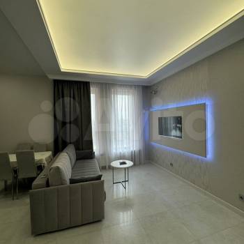 Сдается 2-х комнатная квартира, 79 м²