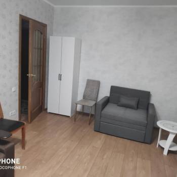 Сдается 1-комнатная квартира, 38 м²