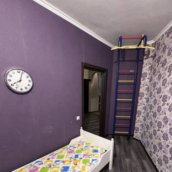 Продается 1-комнатная квартира, 55 м²