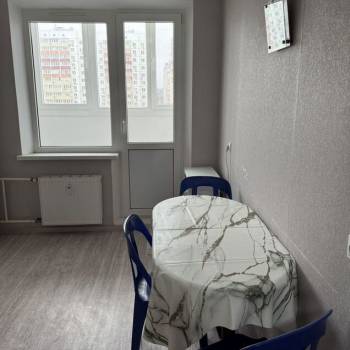 Сдается 1-комнатная квартира, 40 м²