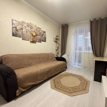 Сдается 1-комнатная квартира, 38 м²