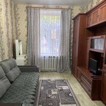 Продается 1-комнатная квартира, 35 м²
