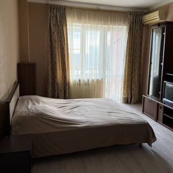 Сдается 1-комнатная квартира, 46 м²