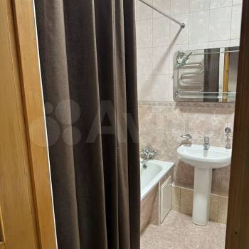 Сдается 1-комнатная квартира, 46 м²