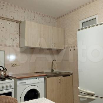 Сдается 1-комнатная квартира, 39 м²