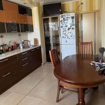 Продается 3-х комнатная квартира, 82 м²