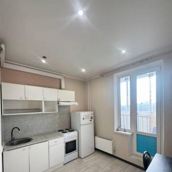 Сдается 1-комнатная квартира, 42 м²