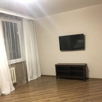 Сдается 2-х комнатная квартира, 75 м²
