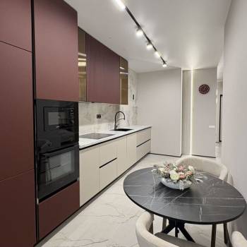 Продается 1-комнатная квартира, 44 м²