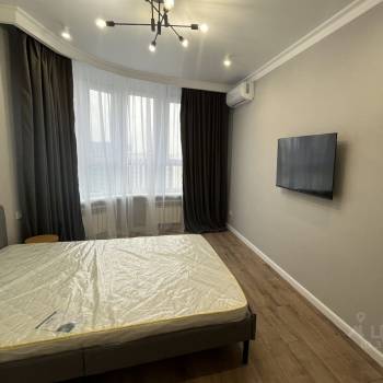 Сдается 1-комнатная квартира, 38 м²