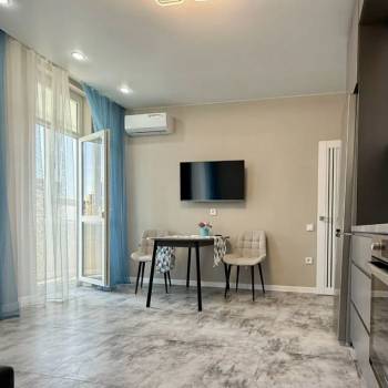 Продается 1-комнатная квартира, 44 м²