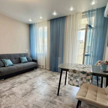 Продается 1-комнатная квартира, 44 м²