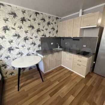 Продается 1-комнатная квартира, 35 м²