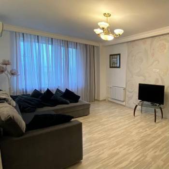 Сдается 2-х комнатная квартира, 76 м²