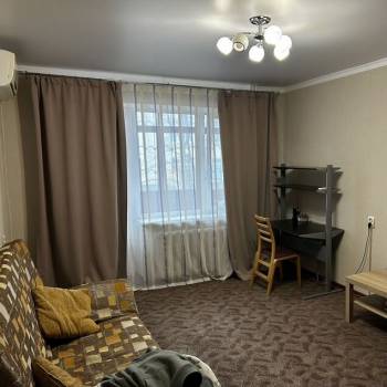 Продается 1-комнатная квартира, 37,3 м²