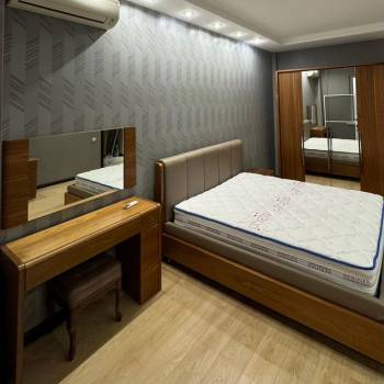 Продается 1-комнатная квартира, 53,7 м²