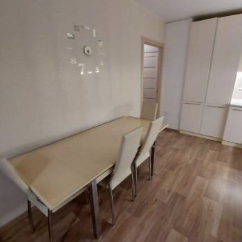 Сдается Многокомнатная квартира, 60 м²