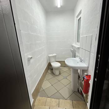 Сдается Нежилое помещение, 100 м²