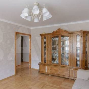 Продается Многокомнатная квартира, 80 м²