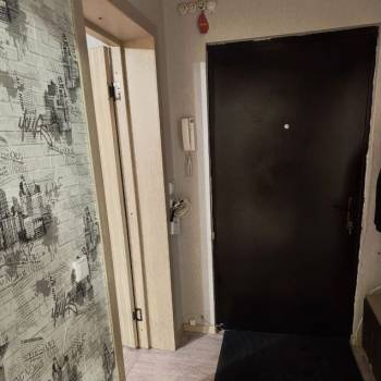 Продается 1-комнатная квартира, 37 м²