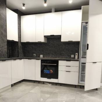 Продается 1-комнатная квартира, 37 м²